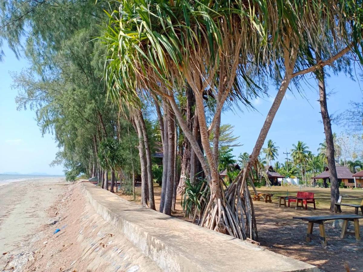 The Chevalley Beach Resort ساتون المظهر الخارجي الصورة