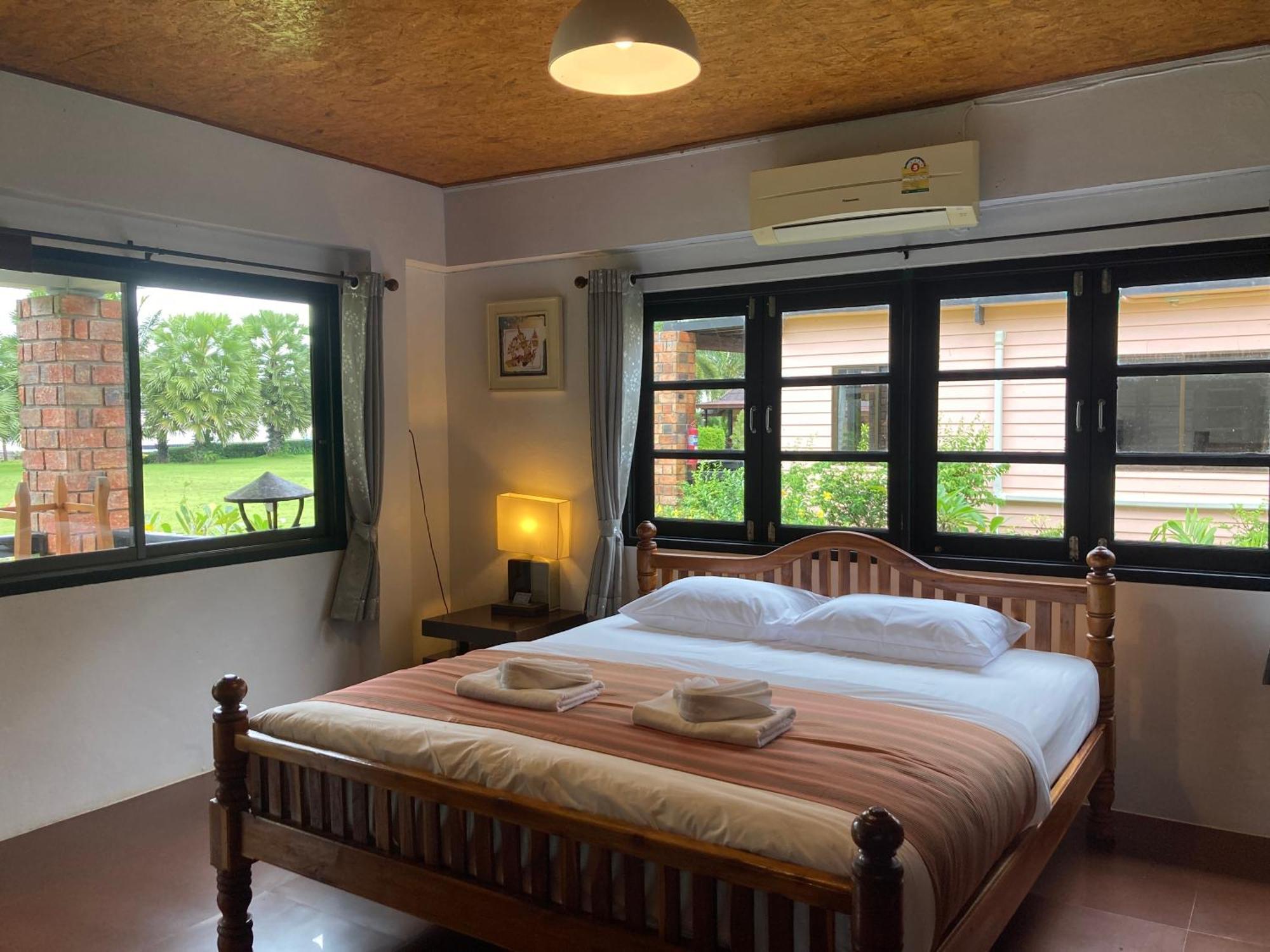 The Chevalley Beach Resort ساتون المظهر الخارجي الصورة