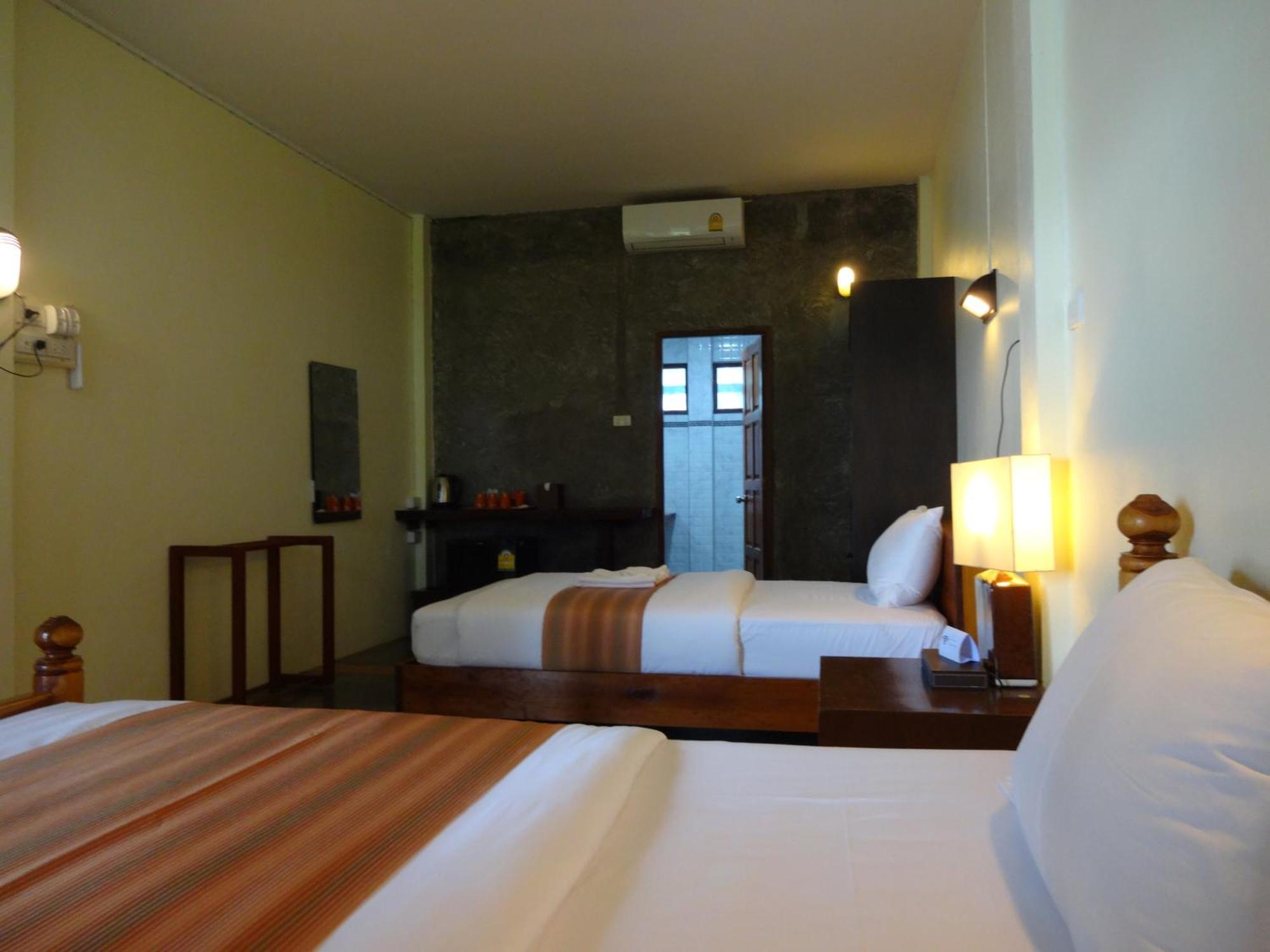 The Chevalley Beach Resort ساتون المظهر الخارجي الصورة